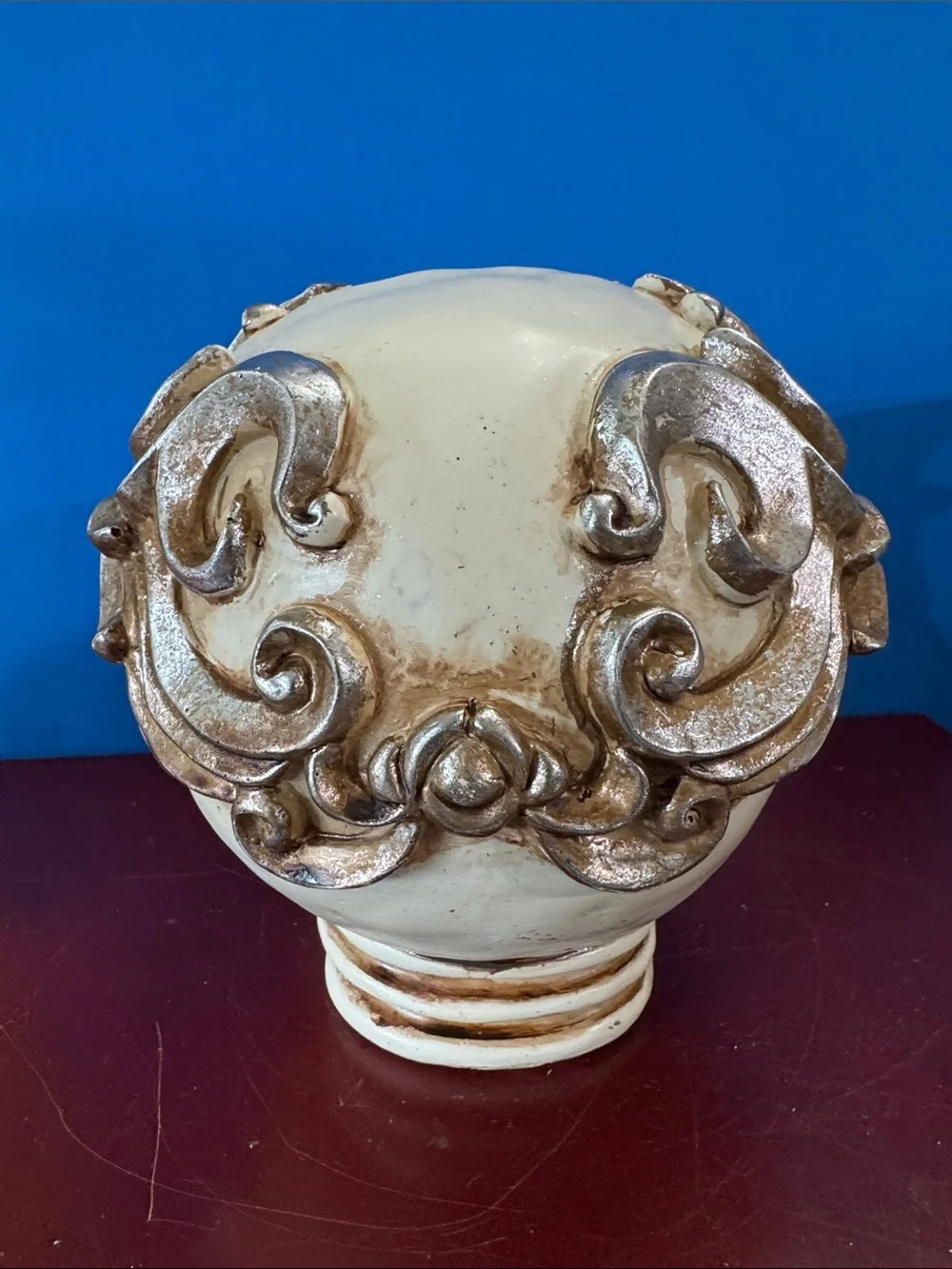 Decorative Ornate Skull Accent - Ivory & Gold